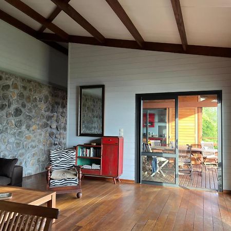 Villa Atypique Le Chat Perche De Grand Anse Petite Île Exterior foto